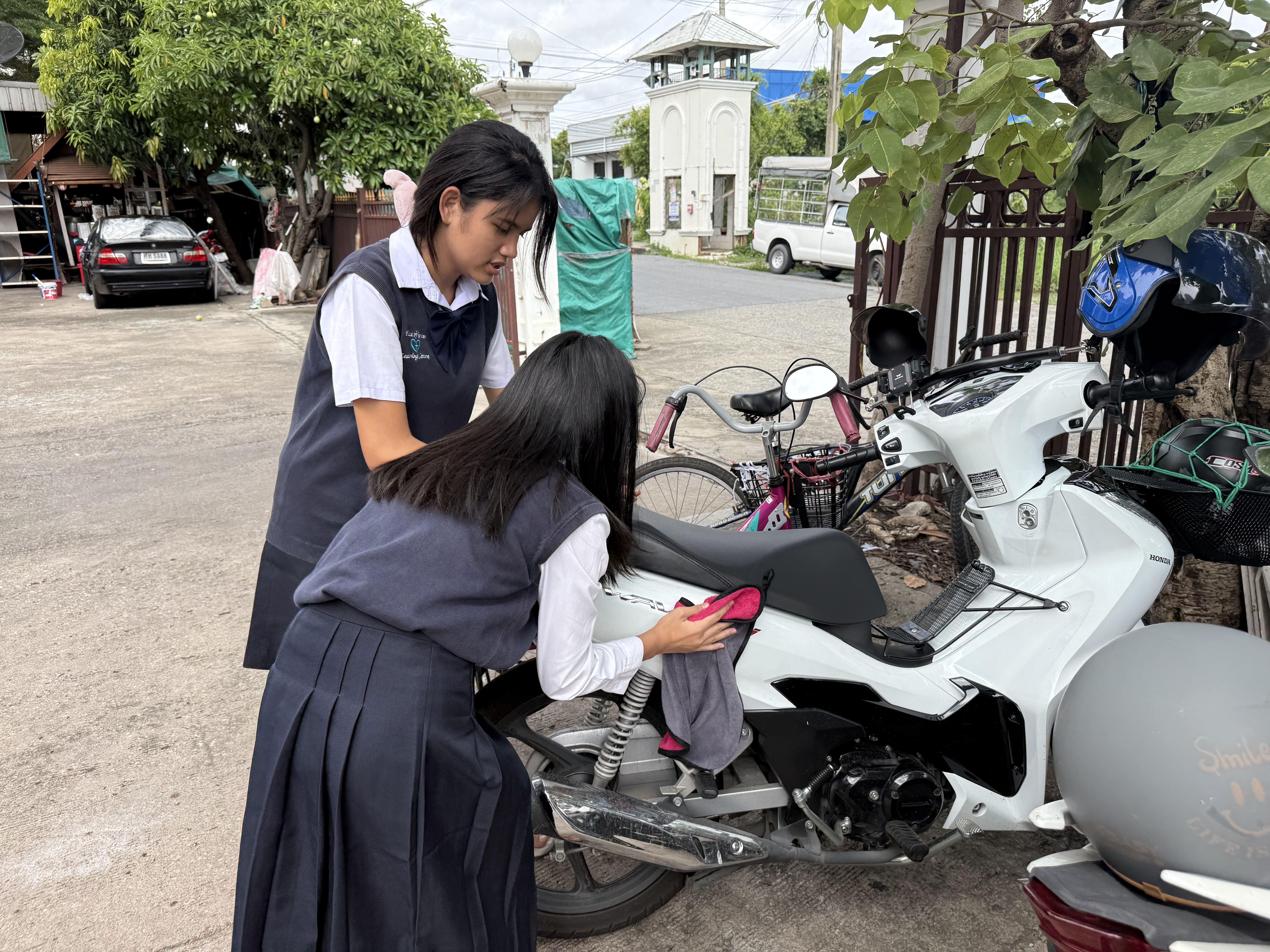Car wash in action 2
